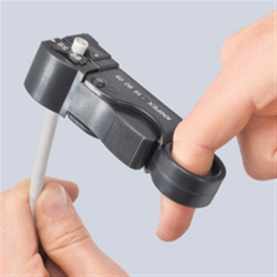 Knipex 16 60 05 SB Przyrząd do ściągania izolacji z kabli koncentrycznych