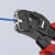 Knipex 97 53 09 Samonastawne szczypce do zagniatania tulejek